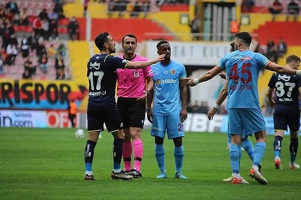 Spor Toto Süper Lig'in 24. haftasında Fenerbahçe'yi konuk edecek Kayserispor'dan herkesi şaşırtan bir hamle geldi.