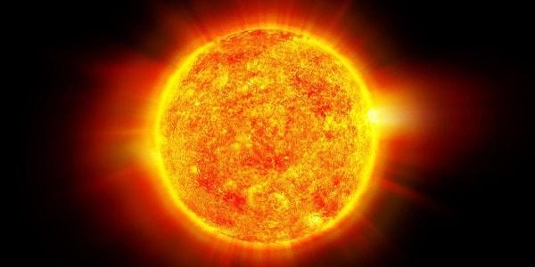 7. Güneşin yüzey sıcaklığı yaklaşık olarak kaç derecedir?