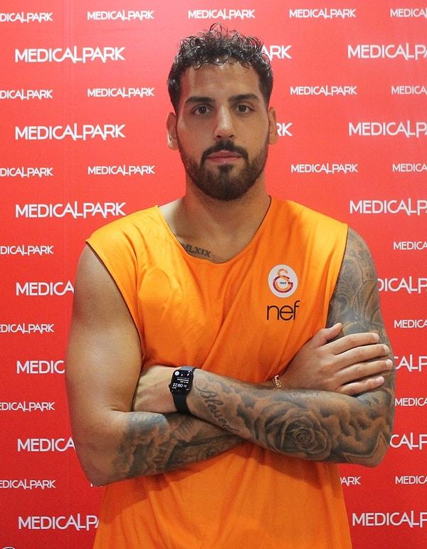 31 yaşındaki güzel oyuncu, kısa bir süre önce kalbini Galatasaray'da forma giyen basketbolcu Mahir Ağva'ya kaptırdı.