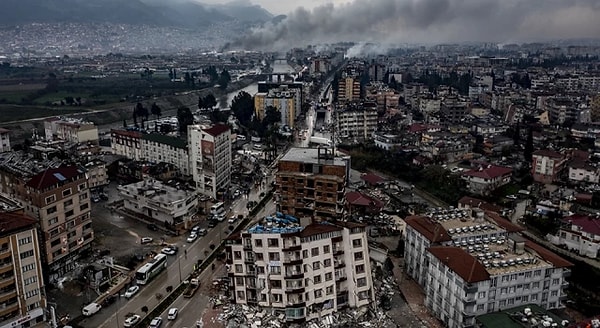 Kahramanmaraş’ta yaşanan depremlerde 40 binin üzerinde vatandaşımız hayatını kaybetti.