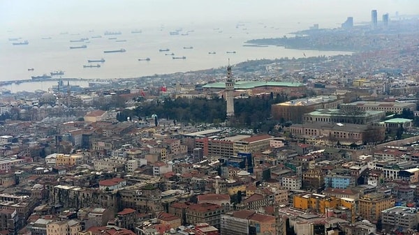 “Dolayısıyla fayın boydan boya özelliklerini anlama şansımız oldu. Çalışmalar hala devam ediyor. Hâlâ Marmara deniz tabanında bu cihazlarımız veri topluyor. O verileri mart ayında alacağız. Daha sonra değerlendireceğiz ama uzun soluklu işler.”