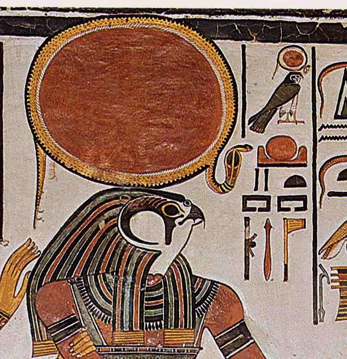Где поклонялись богу ра. Бог Амон ра в древнем Египте. Бог солнца ра в древнем Египте. Мифология древнего Египта ра. Бог солнца в Египте Амон ра.
