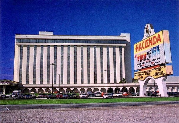 Her şey aslında 1958'de Hacienda Hotel'in açılmasıyla başladı.