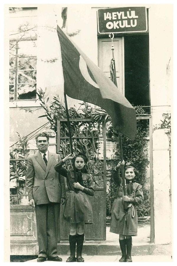 11. İzmir, Bergama'da bir ilkokul. (1954)