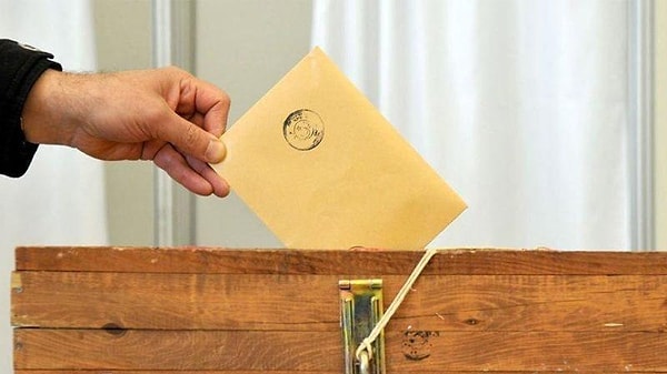 Türkiye'deki son yerel seçimler, 31 Mart 2019 tarihinde yapıldı. AKP ve MHP Cumhur İttifakı, CHP ve İYİ Parti ise Millet İttifakı olarak seçime girdi.
