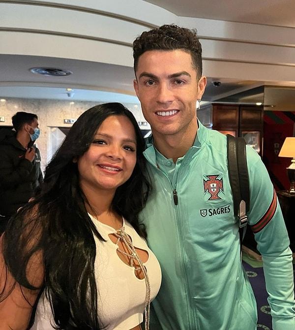 Georgi Laya, Ronaldo ile selfie çektikten sonra, Portekizli yıldızın onu odasına davet eden bir yazılı mesaj aldığını söyledi.