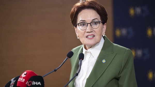 İYİ Parti Genel Başkanvekili Müsavat Dervişoğlu, Meral Akşener'in, CHP, Saadet Partisi, Gelecek Partisi, DEVA Partisi ve Demokrat Parti'nin 6 Mart Pazartesi günü gerçekleştireceği toplantıya katılmayacağını açıkladı.