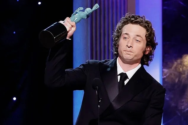MALE ACTOR IN A COMEDY SERIES: Jeremy Allen White - The Bear