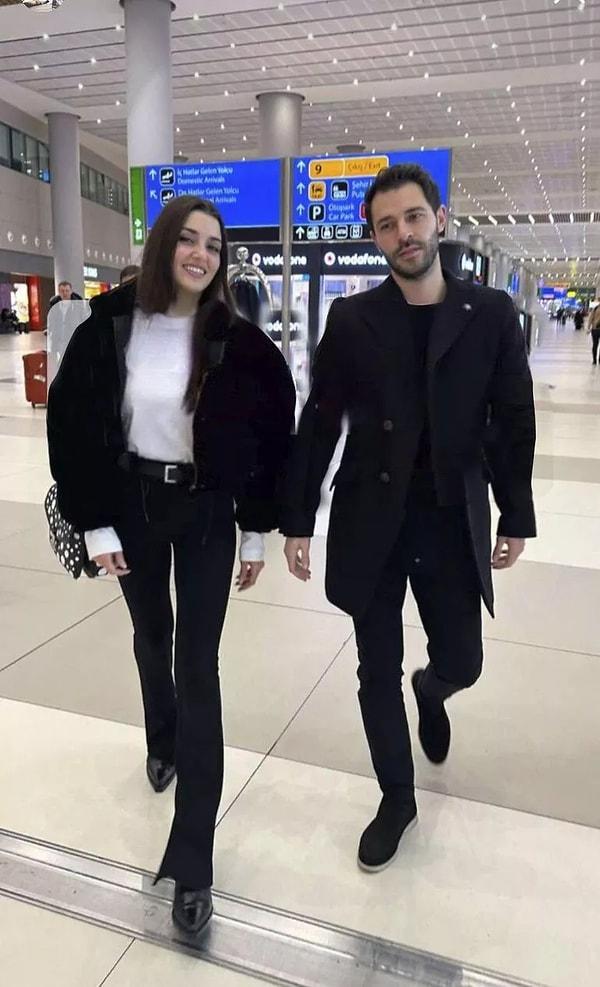 Ve iddiaların doğru olduğu ortaya çıktı tabii... Hande Erçel ile Hakan Sabancı çifti Paris dönüşü İstanbul Havaalanı'nda görüntülendi.