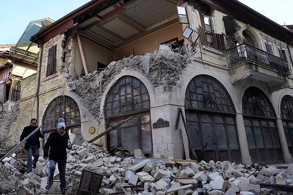 1. Türkiye coğrafyası, 1500'lü yıllardan bugüne kadar toplamda 25 büyük deprem ile sarsıldı.