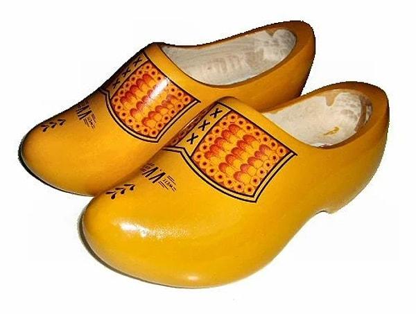 2. Hollanda'nın meşhur tahta ayakkabıları.