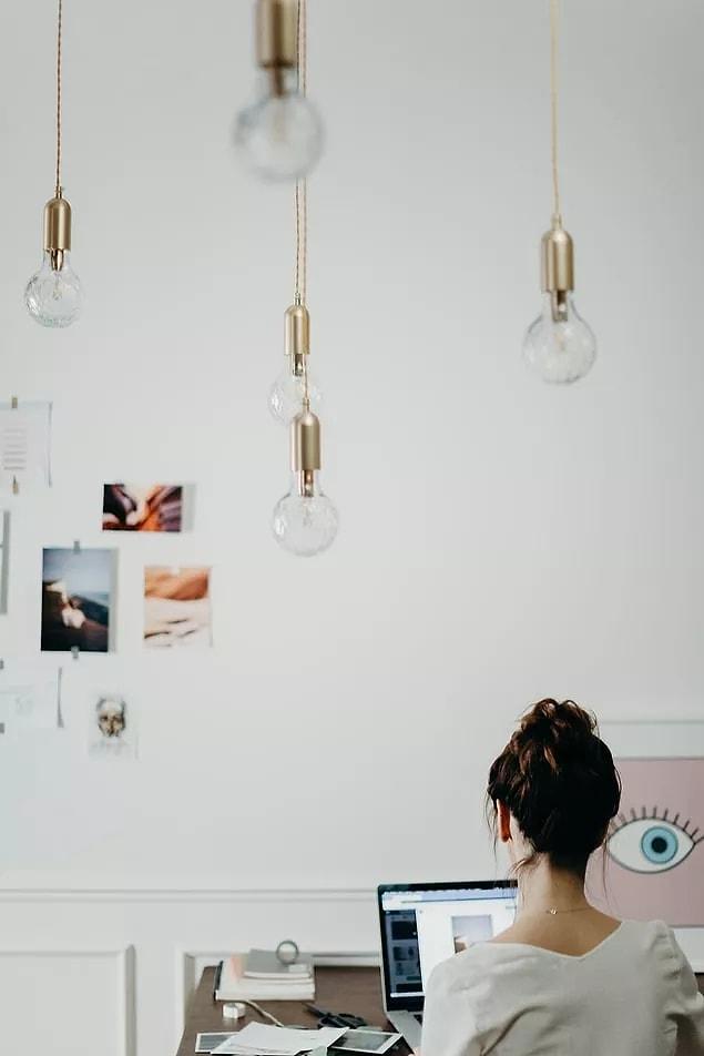 The transformation of dreams and wishes into visuals makes it easier to reach them. The vision board also makes it easier for you to see your dreams during the day and focus on them. And it will make you happy!