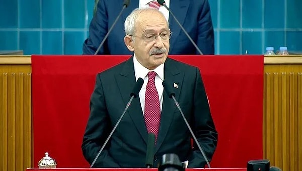 CHP lideri bugünkü grup toplantısında ise "Bugün bu kürsüye veda etmek için buradayım" dedi ve son kez kürsüye çıktığını söyledi.