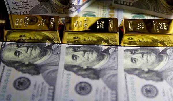 Ons altın, Fed Başkanı Powell'ın Senato sunumuyla dün sert gerilerken, bugünün sonunda 1.818 dolardan, gram altın ise Kapalıçarşı'da 1.107 liradan işlem gördü. Dolar/TL, 18,64 seviyesini görürken, euro/TL 19,98'den ve euro/dolar da 1,055 seviyesinden karşılık buldu.