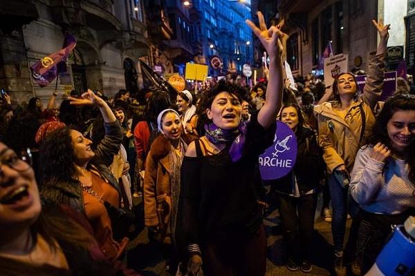 Feminist Gece Yürüyüşü, her yıl 8 Mart tarihinde Taksim’de yapılıyordu.