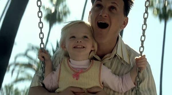 5. I Am Sam (2001) filmindeki şirin bebeği canlandıran kişi aslında Elle Fanning!