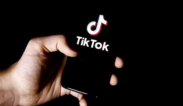 'TikTok'un Kullanıcılardan Veri Topluyor'