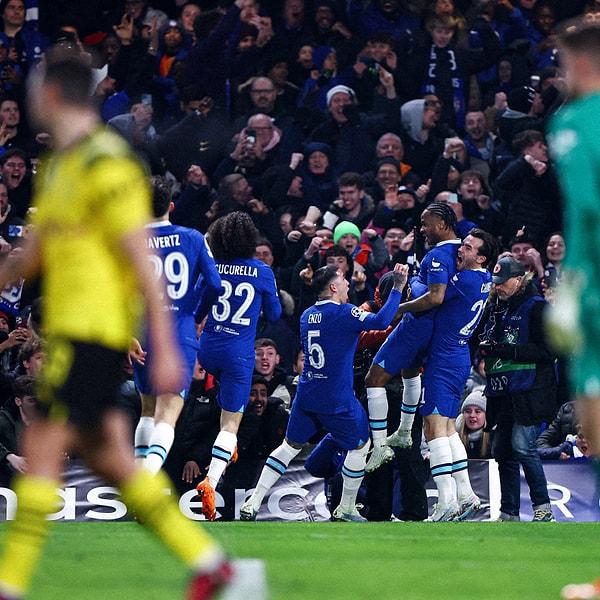 İlk maçta Chelsea'yi evinde 1-0 yenen Borussia Dortmund avantajını kullanamadı. İngiliz ekibi rövanş karşılaşmasını 2-0 kazanarak bir üst tura yükselen taraf oldu.