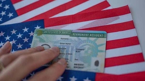 Amerika Birleşik Devletleri sınırları içerisinde oturma, çalışma, eğitim ve süresiz oturma izni almayı sağlayan Green Card'a başvurular tamamlandı. Başvuruların ardından sonuçların açıklanacağı tarihte heyecanla bekleniyor.