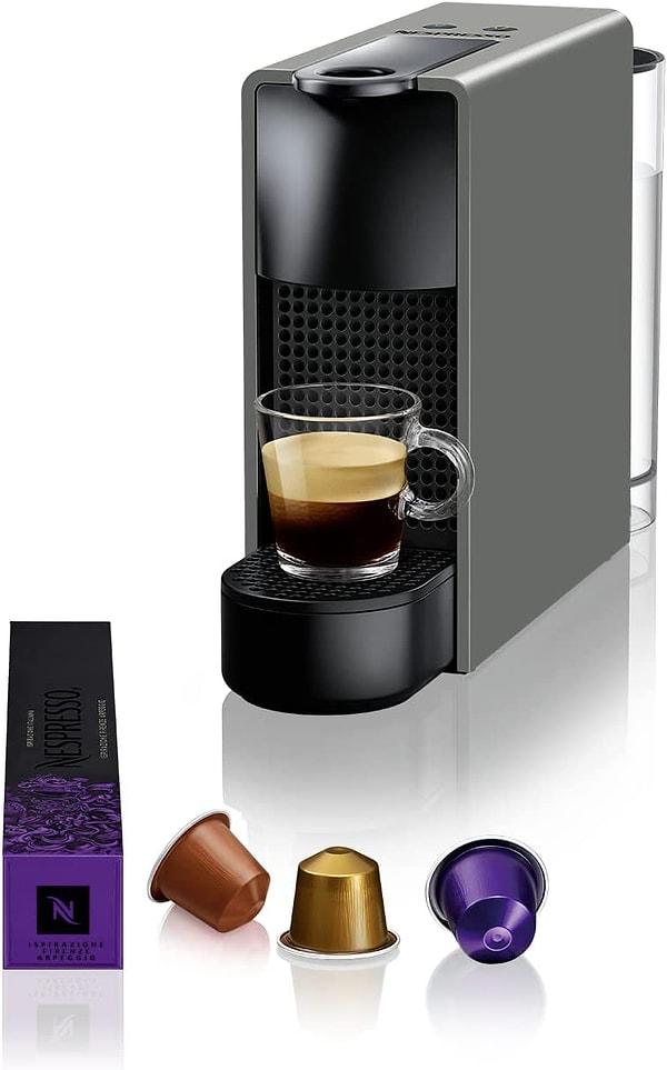 19. Nespresso kapsüllü kahve makinesi.