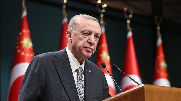 Cumhurbaşkanı Recep Tayyip Erdoğan, Beştepe'de düzenlenen basın toplantısında seçim tarihi netleşti. Erdoğan, seçimlerin 14 Mayıs'ta yenilenmesini imzaladı.