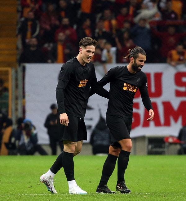 Bu sonuçla birlikte Galatasaray, 60 puana çıktı. Sarı-kırmızılılar 26. haftada Konyaspor'a konuk olacak.
