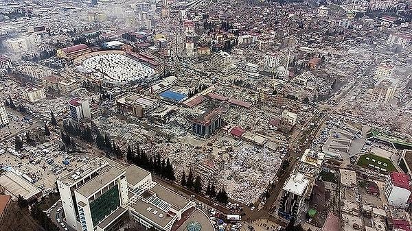 Depremin ardından 50 bine yakın vefat, yüz binlerce yaralı ve milyonlarca mağdur kalmıştı geriye...