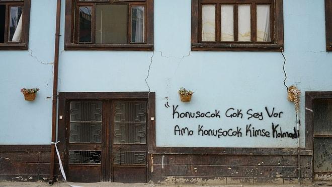 Depremden Geriye Duvar Yazıları Kaldı: "Umut Dolu Yarınlar"