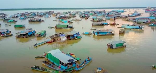 3. Kamboçya’daki yüzen köy: Chong Khneas
