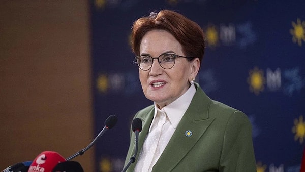 Kameralar karşısına çıkarak Millet İttifakı'nın ortak adayı CHP lideri Kemal Kılıçdaroğlu'nun kendilerine 'dayatıldığını' açıklayan Akşener Altılı Masa'dan kalktığını kamuoyuna duyurmuştu.