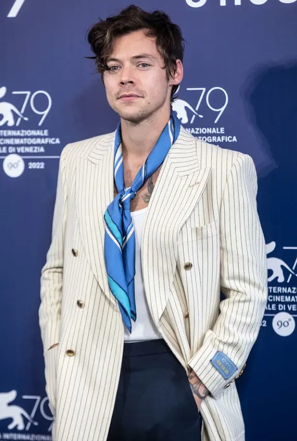 1. И начал он с Гарри Стайлса...