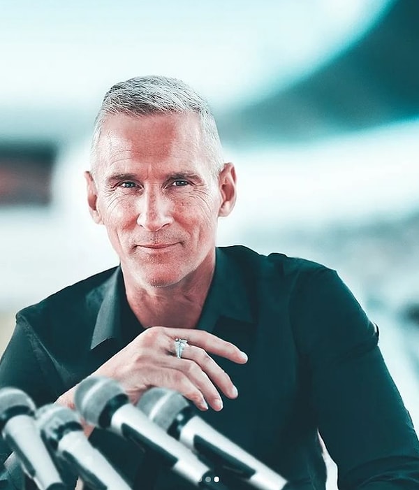 А Месси как будто стал еще краше в обработке ИИ: