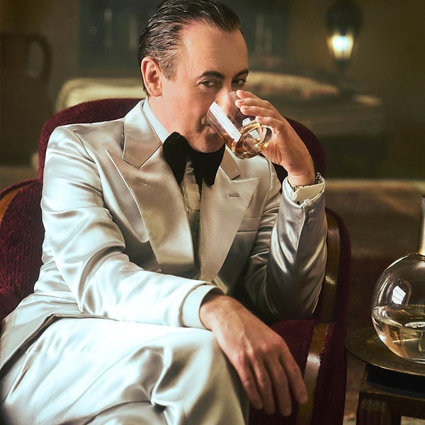 11. Алан Камминг