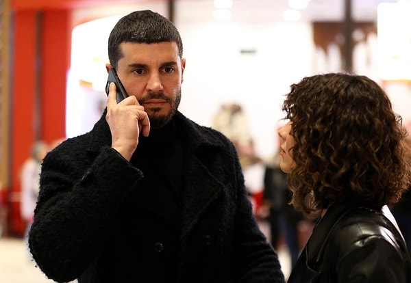 Fırat, Elif ve Güneş'i kurtarmak için hisseleri vermeye hazırdır. Ümran'ın beklenmedik hamlesi Feraye'nin Elif ve Güneş'i sakladığı yeri öğrenmelerine neden olur.