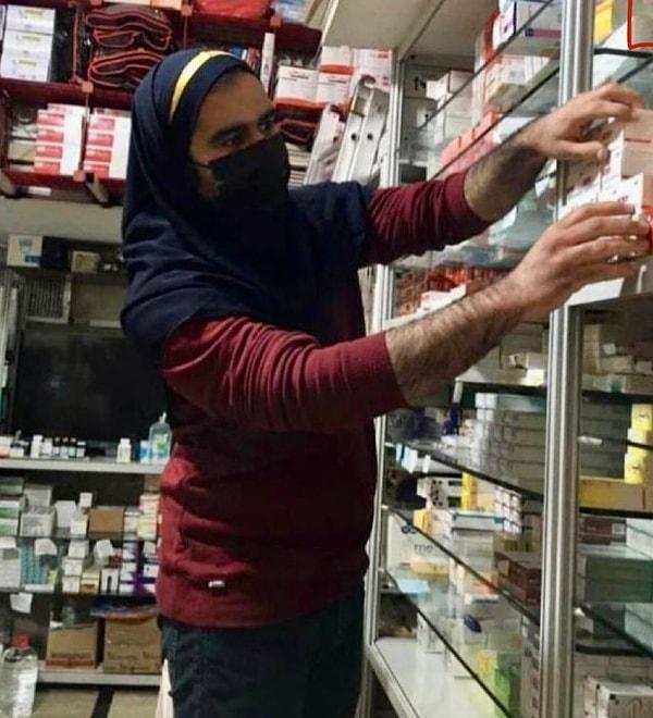 Iran International'a göre, eczaneler müşterilerin görebileceği yeni kuralı uygulamak zorunda bırakıldı.