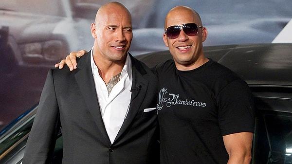 Daha sonrasında serinin sevilen iki ismi Dwayne Johnson ve Vin Diesel arasında anlaşmazlık yaşanmış ve The Rock lakaplı Johnson seriden ayrılma kararı almıştı.