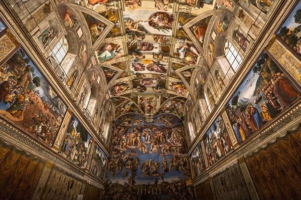 3. Michelangelo'nun Sistine Şapeli'ndeki tavan freski, 4 yılda tamamlanmıştır. Ancak freskin boyutları o kadar büyüktür ki, Michelangelo'nun boyama yapmak için başını yukarı kaldırması gerekiyordu.