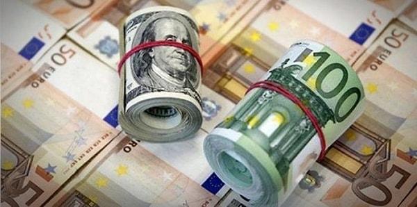 Euro, ABD doları karşısında yüzde 1,75 düşüşle 1,0542 seviyesine kadar gerilerken, Mart 2020'den bu yana en büyük günlük düşüş görüldü.
