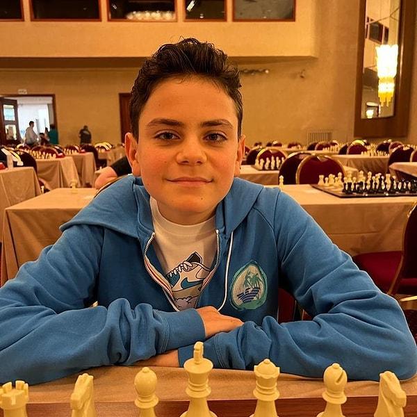 2023 Avrupa Bireysel Satranç Şampiyonası'na 14 yaşındaki Ediz Gürel damga vurdu. 379’u unvanlı olmak üzere 497 sporcu katıldığı turnuvayı 8 puanla tamamlayan Gürel, ikinci kez GM normu almayı başardı.