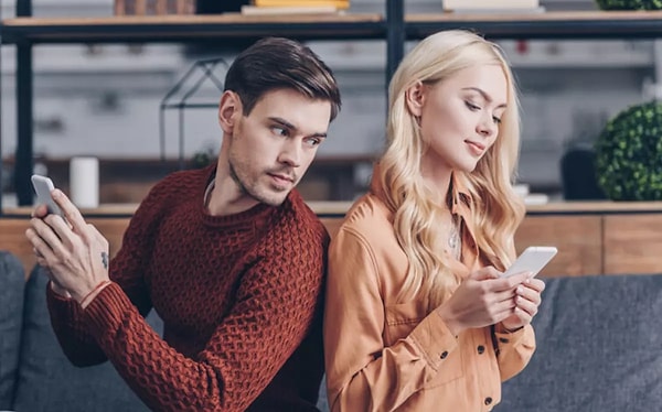 6. А что вы думаете о проверке телефона партнера?