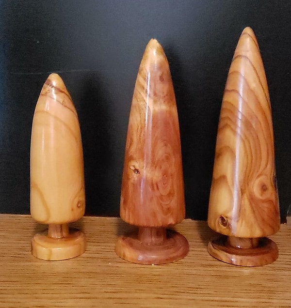 19. Нет, это декоративные рождественские деревья, а не то, что вы подумали!