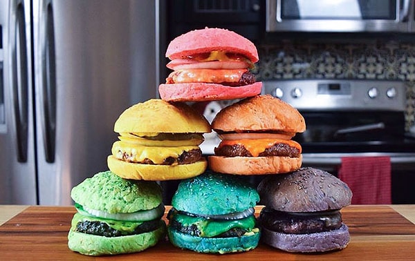 19. А эти разноцветные бургеры? 💔