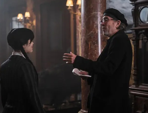 «Единственная причина, по которой я все же согласилась, то, что Тим Бертон — настоящая легенда, и мы очень хорошо ладим», — поделилась Ортега