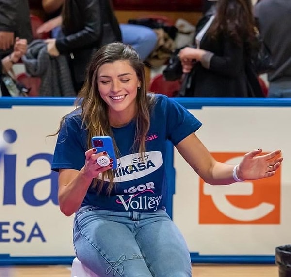 Ülkemizden de teklifler alan başarılı voleybolcuya başarılar diliyoruz!