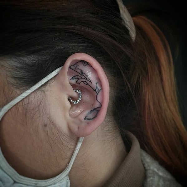 43. Удобно угнездившаяся лисичка