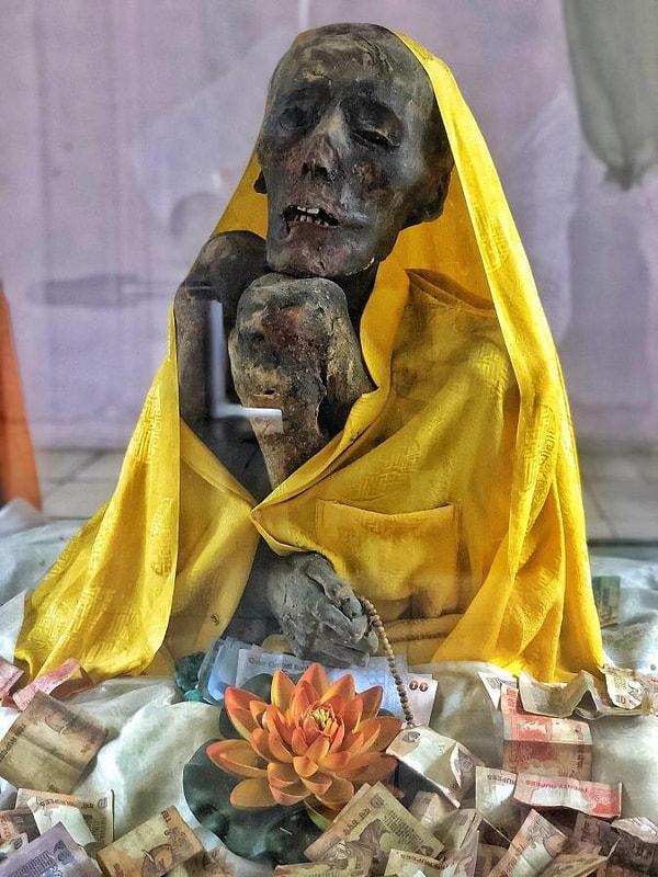 11. Hindistan'da kendisini mumyalayan 550 yaşındaki Budist keşişi Sangha Tenzin.