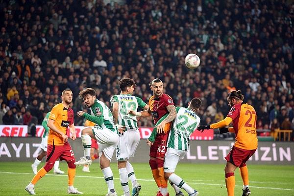 Galatasaray, bu sonuçla birlikte ligde art arda 14 galibiyet ve yenilmezlik serisini kaybetti.