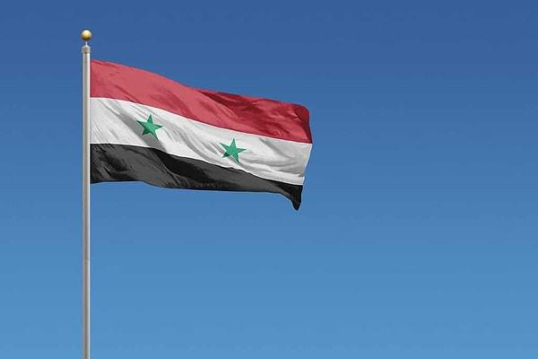 Suriye bayrağı, 1 Mart 1958'de Suriye ve Mısır arasındaki Birleşik Arap Cumhuriyeti'nin kuruluşundan sonra kabul edilmiştir.