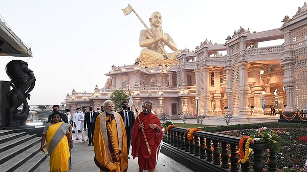 3. Какой из этих городов находится НЕ в Индии?