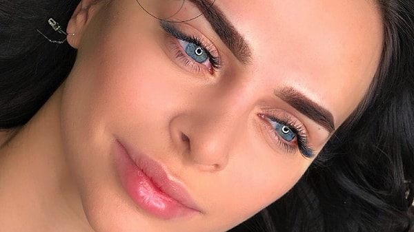 8. Как называется пространство между надбровными дугами черепа?